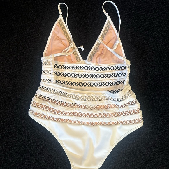 Zimmermann One Piece - Picture 4 of 4